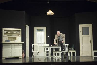 Jelenet az előadásból - © theater.hu - Ilovszky  Béla