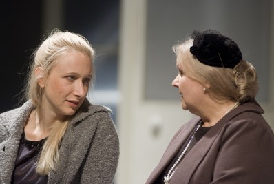 Dúl-fúl és elnémul Dúl-fúl és elnémul