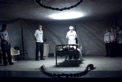 Jelenet az előadásból - © theater.hu - Ilovszky  Béla