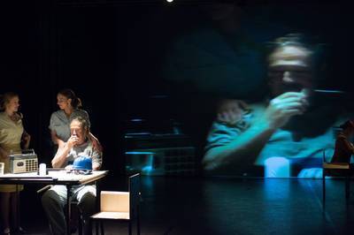 Jelenet az előadásból - © theater.hu - Ilovszky  Béla
