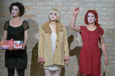 Szorcsik Kriszta, Gábri Nikolett, Horváth Fruzsina - © theater.hu - Ilovszky  Béla