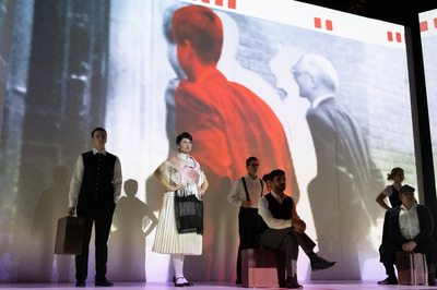 Jelenet az előadásból - © theater.hu - Ilovszky  Béla