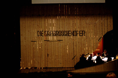 Jelenet az előadásból - © theater.hu - Ilovszky  Béla