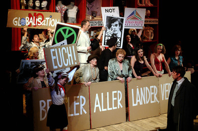 Jelenet az előadásból - © theater.hu - Ilovszky  Béla