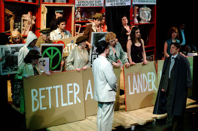 Jelenet az előadásból - © theater.hu - Ilovszky  Béla